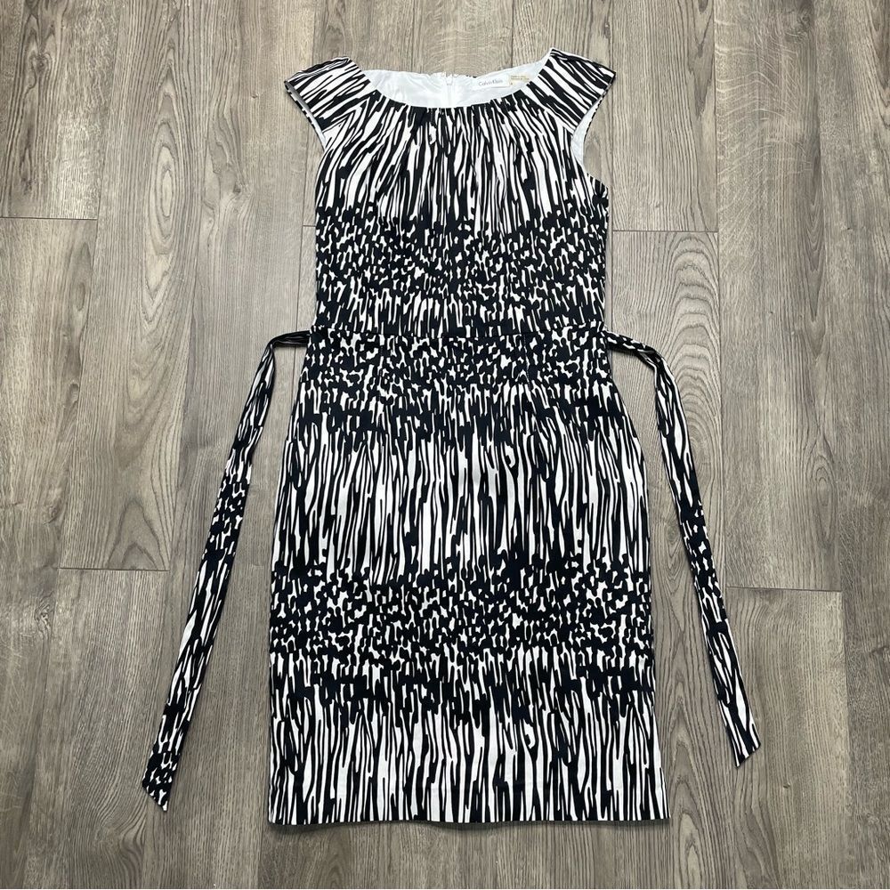 Calvin Klein Women's Size 8 Black White Sleeveless Cap Sleeve Sheath Dress Lined